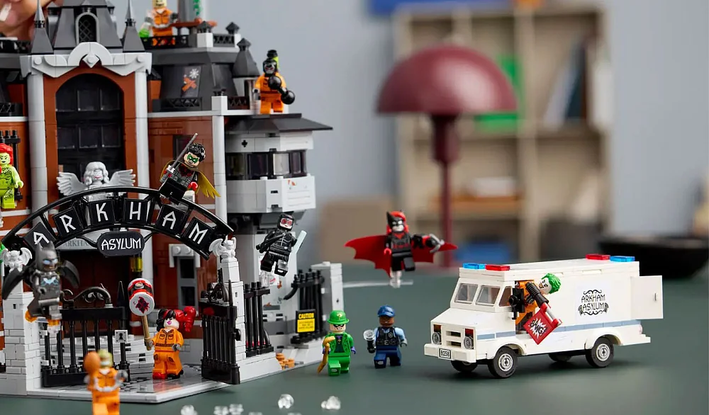 LEGO® Batman Arkham Asylum Gefangenentransporter (76300)